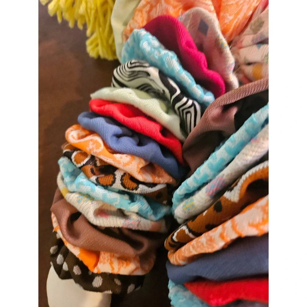 Vintage yo-yo Clown Doll Multicolor Scrunchie Body Plush Toy